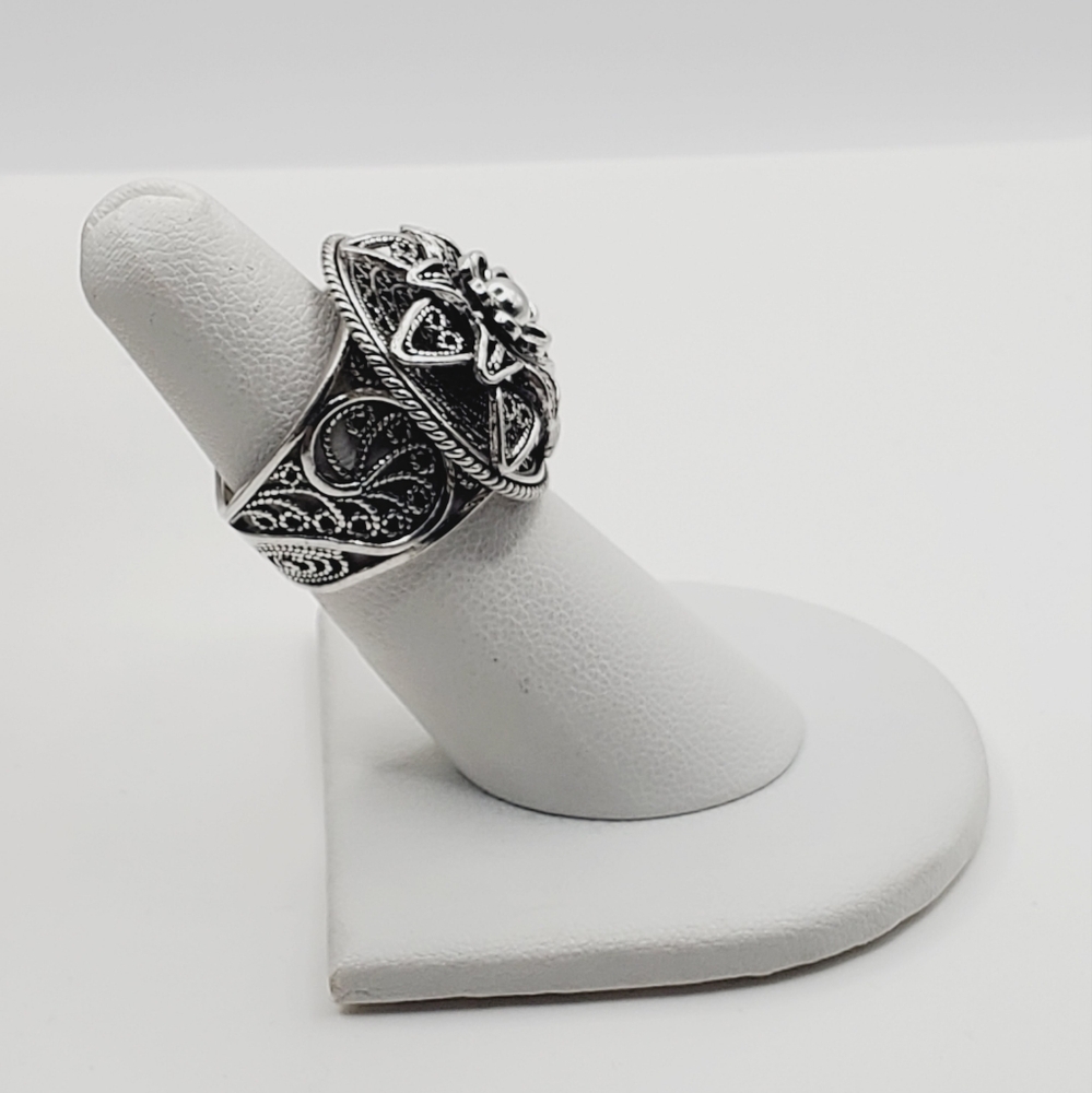 Silver Flower Ring - Picture 2 of 7